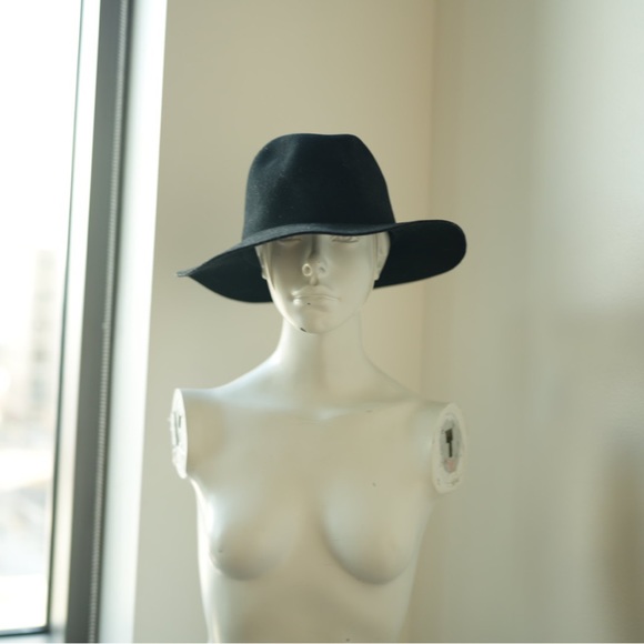 JANESSA LEONE Wool Fedora Hat Black, Size Large - Picture 5 of 6